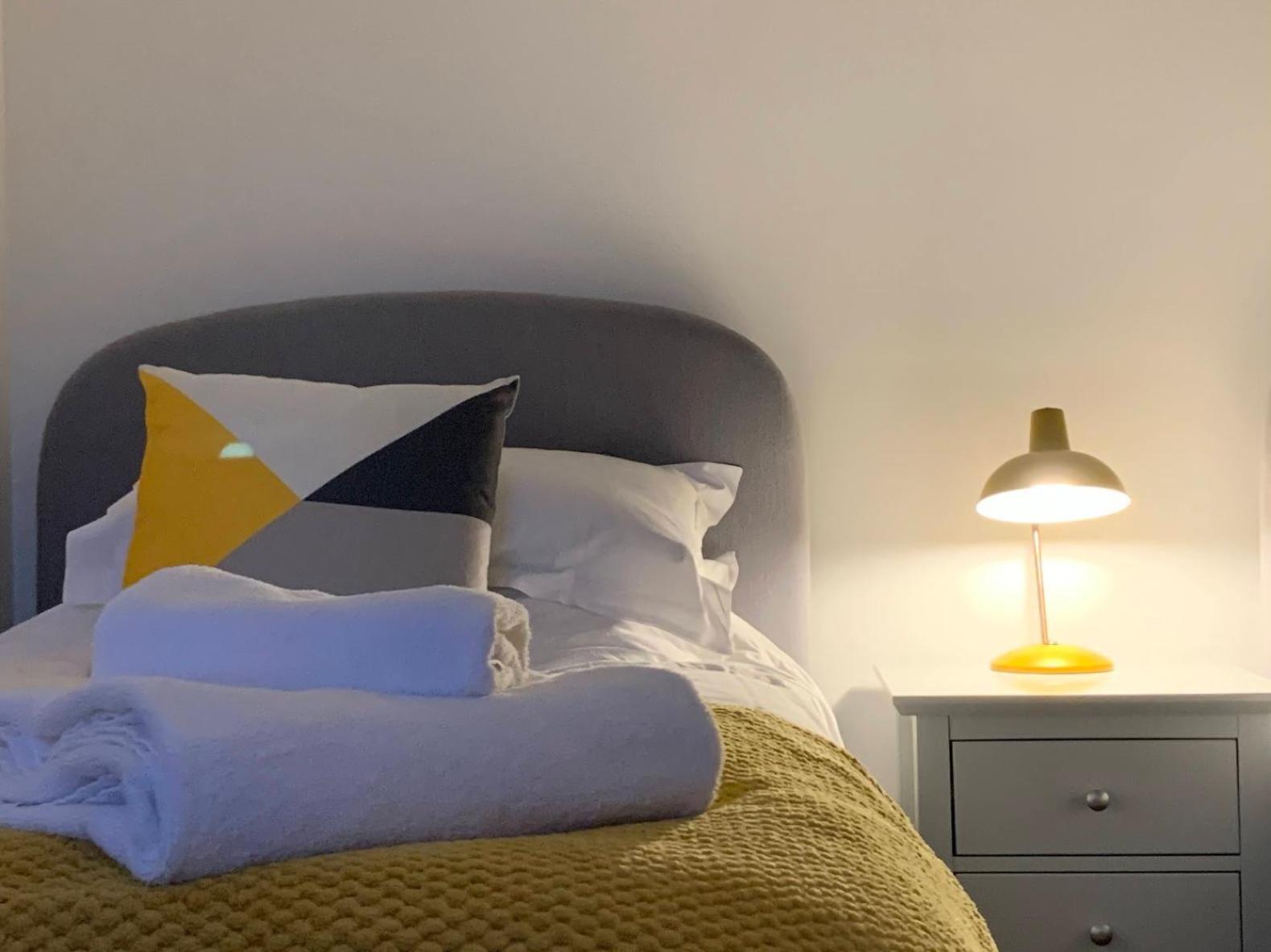 ウィットビー Retro Retreat, Sea View, Free Parking & Ev Plug-Inヴィラ エクステリア 写真